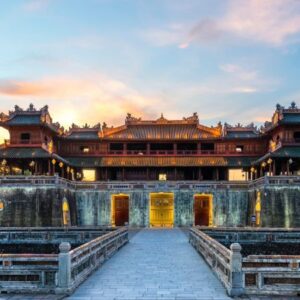 HUẾ- MỘNG MƠ GIỮA LÒNG DI SẢN